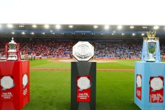 阿莫林缺席曼联关键战，球队凝聚力受考验，团结共渡难关